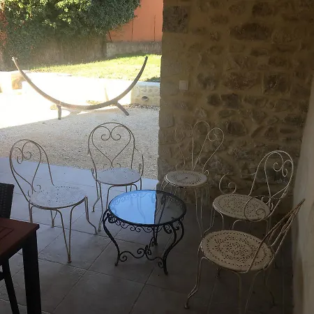La Maison De Salavas Apartamento *