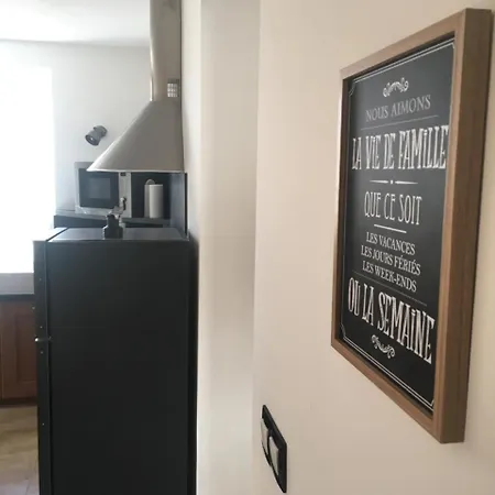 La Maison De Salavas Apartment